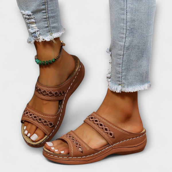 Clara – Orthopädische Damensandalen